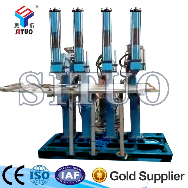 氣液壓鉚機(jī)-4臺(tái)聯(lián)動(dòng)